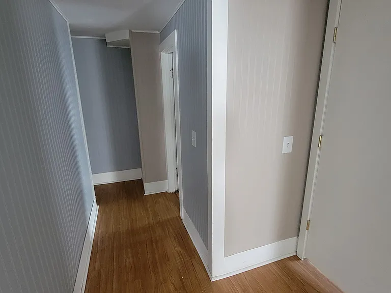 437 E Doty Ave — Photo 28