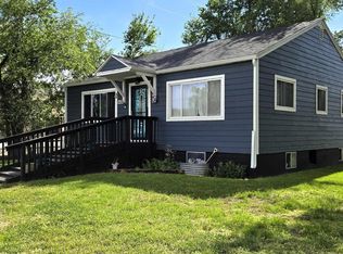 408 S 3rd St, Thermopolis, WY 82443