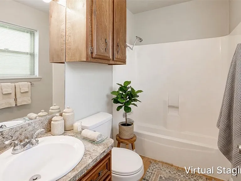 904 Holleman Dr — Photo 21