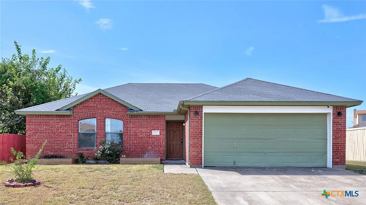 3 bed, 2.0 bath, 1110 sqft, $1,400 — Photo 1