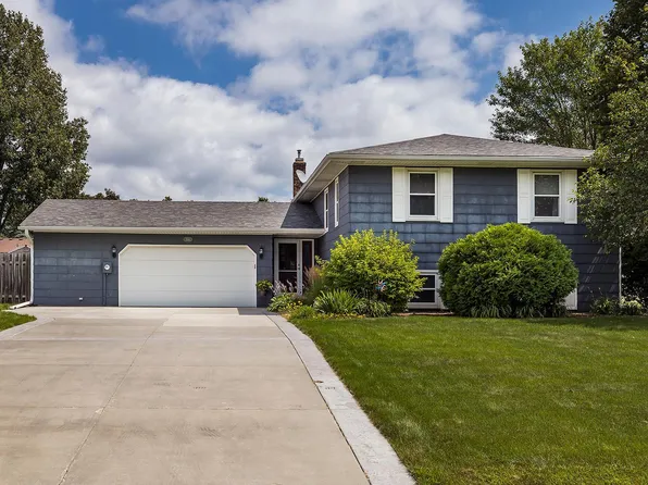 3565 Gresham Ave N, Oakdale, MN 55128