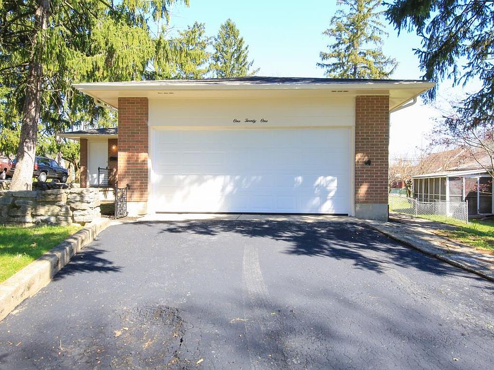 1st image of 121 Cliff St #121