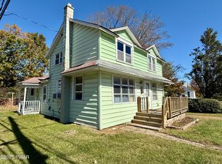 153 South St, Waymart, PA 18472