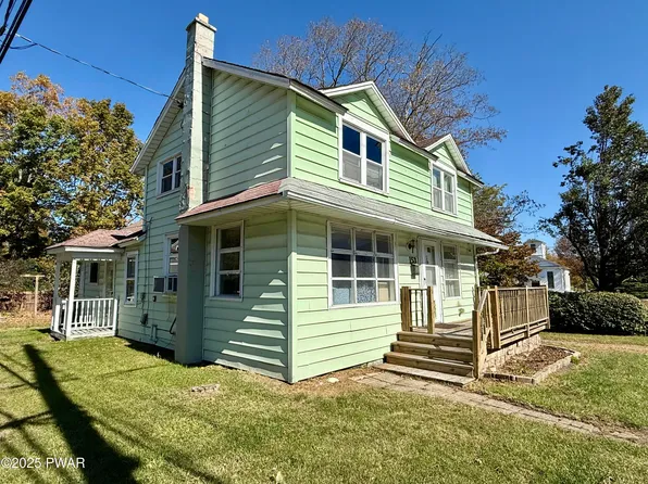 153 South St, Waymart, PA 18472