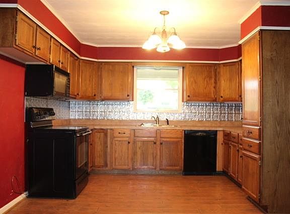 2nd image of 1125 Cope Dr