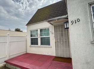 910 E Chapman Ave, Fullerton, CA 92831