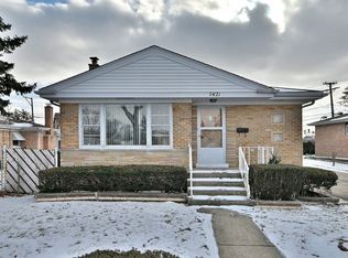 7421 W Oakton St, Niles, IL 60714