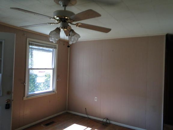 5th image of 505 Emory Ave