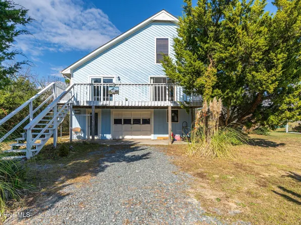 1620 E Pelican Drive, Oak Island, NC 28465