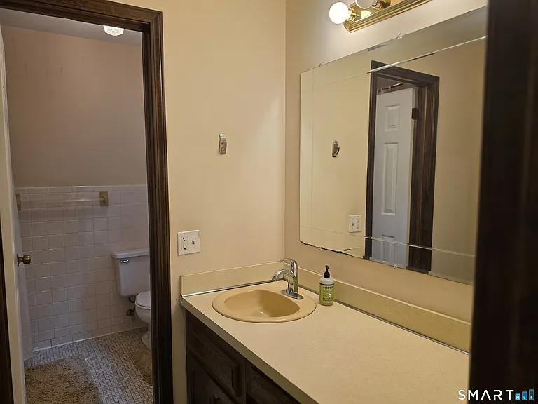 8 Squire Ln — Photo 25
