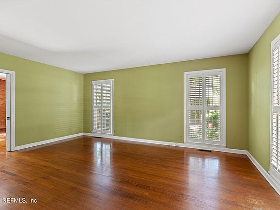 5th image of 4274 VENETIA Boulevard