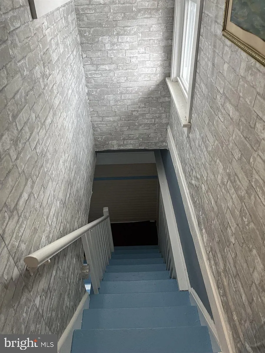 Building Photo - 106 N Rosborough Ave #3