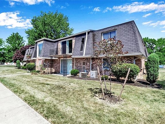 2nd image of 8 Foxberry Dr
