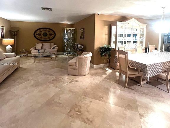 4th image of 15121 Garvock Pl