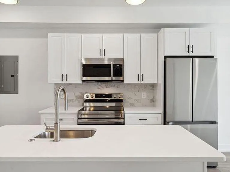903 Leland St #605 — Photo 2