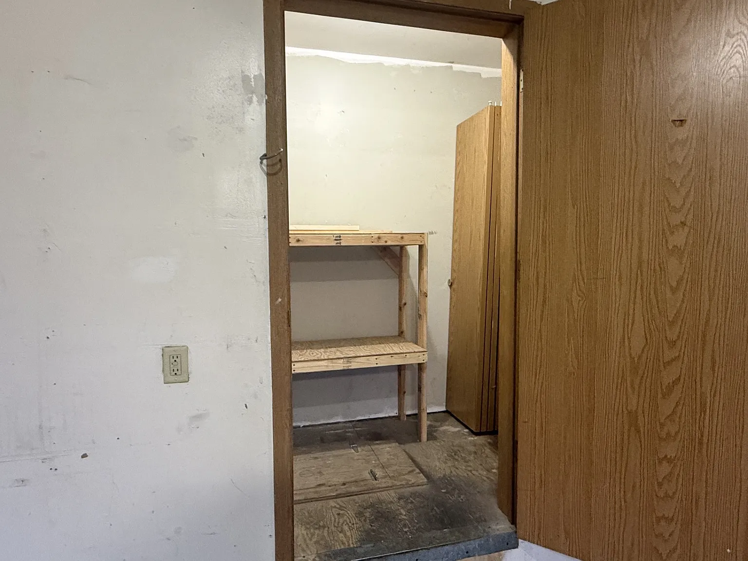 2 bed, 1.5 bath, 1100 sqft, $2,200 — Photo 4