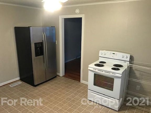 4th image of 114 Harris St