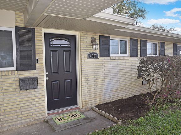 2nd image of 4307 Oaklawn St