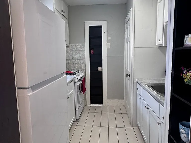60 W Cotton St — Photo 8