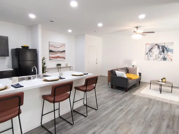 Midtown Brownsville, 3721 Ruben Torres Sr Blvd #324, Brownsville, TX 78526