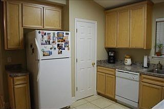 4th image of 3227 Emerson Ln