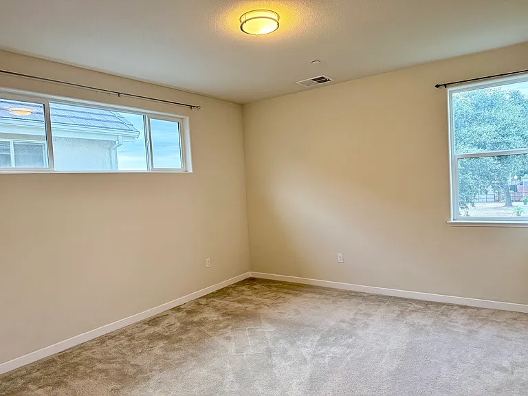 569 Charles Bradley Way — Photo 10