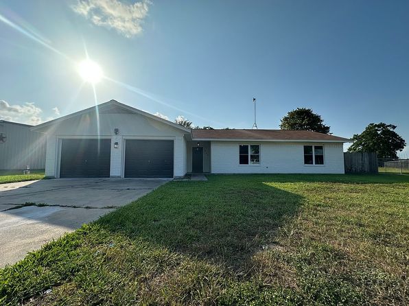 241 Buck Square St