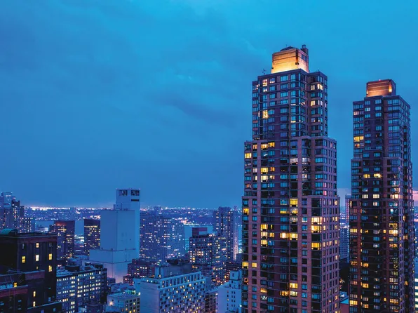 1 Columbus Place image 12 of 30