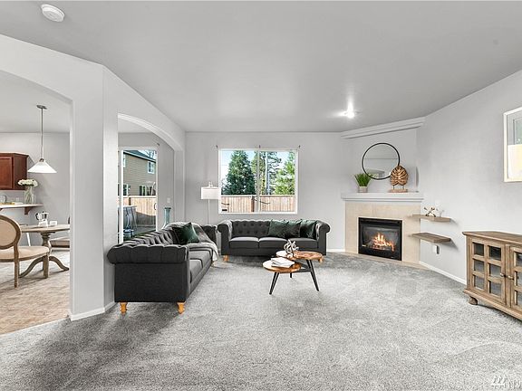 4th image of 4525 201st St E