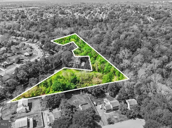 386 E Dutton Mill Rd, Brookhaven, PA 19015