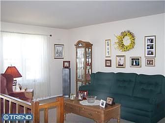 1st image of 31 Lancaster Dr