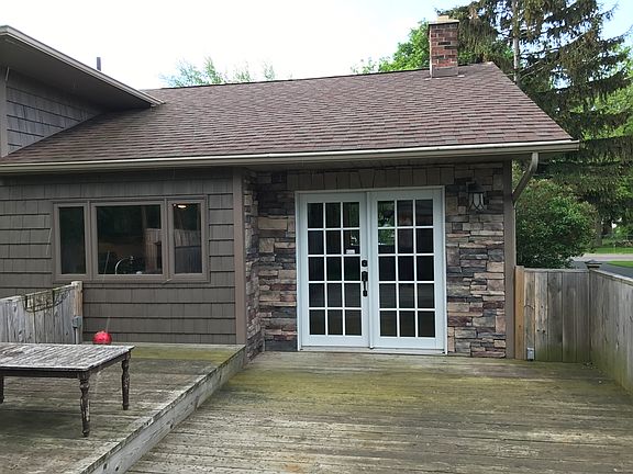 4th image of 1009 Meadow Dr