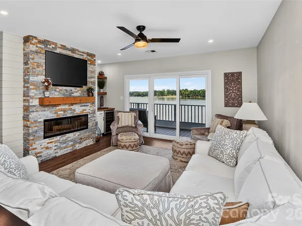 7340 Lakefront Dr Unit 5, Charlotte, NC 28278
