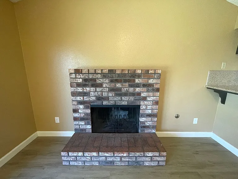 3233 Nightingale Dr — Photo 12