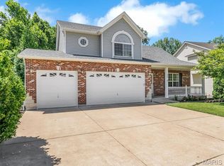 1028 Winter Lake Dr, Fenton, MO 63026