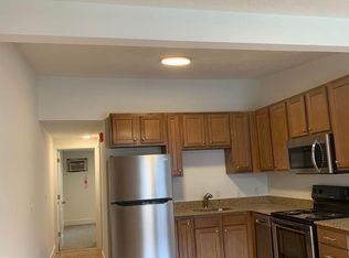 419 E 7th St #1B-1BA-550SQFT, Bloomington, IN 47408