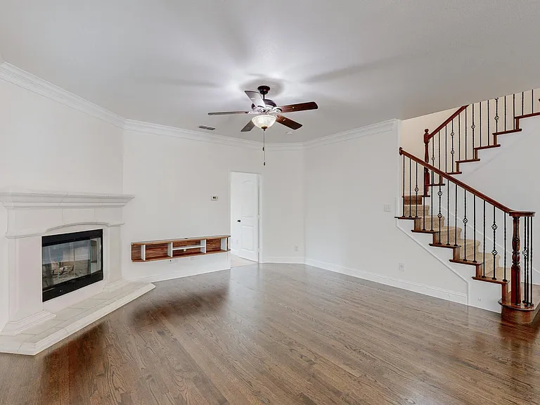 712 Davinci Ct — Photo 4