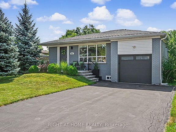 3rd image of 461 Withnell Cres