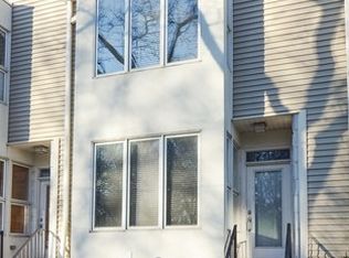 2302 W Belden Ave, Chicago, IL 60647