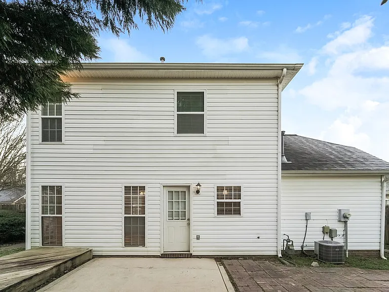 5906 Prestwick Ln — Photo 17