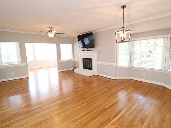4th image of 7915 Footman Way