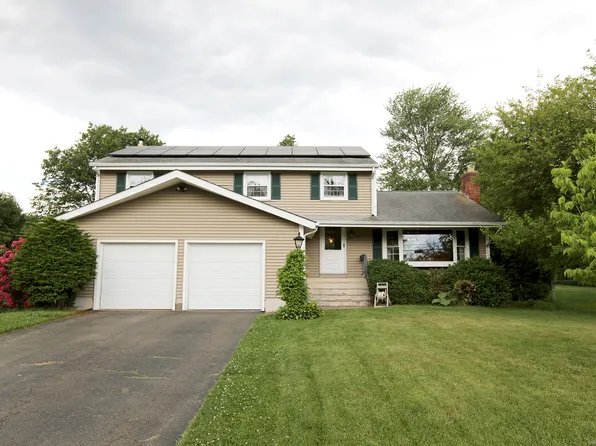 82 Robin Road, Windsor, CT 06095