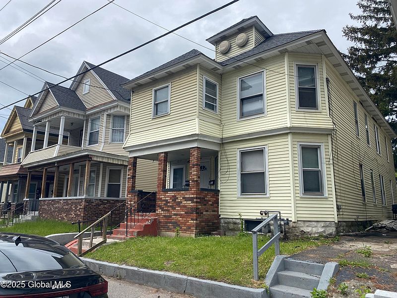 3rd image of 1220 Crane Street