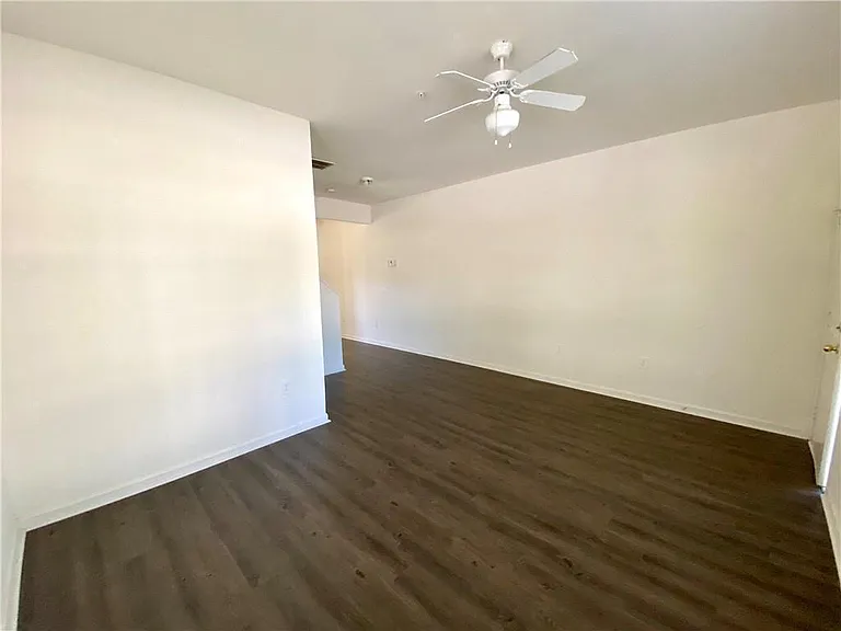 120 University Village Dr #A — Photo 8