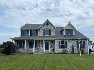 949 Pine Grove Rd, Fredericksburg, PA 17026