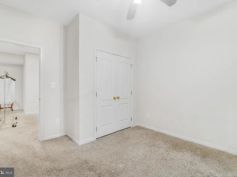 43729 Stoke Chapel Ter — Photo 30