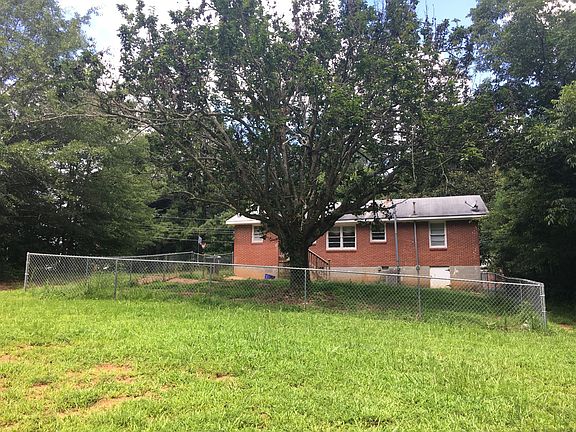 Back of House (Fenced-in yard)