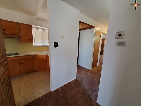 3rd image of 821 Prairieview Dr