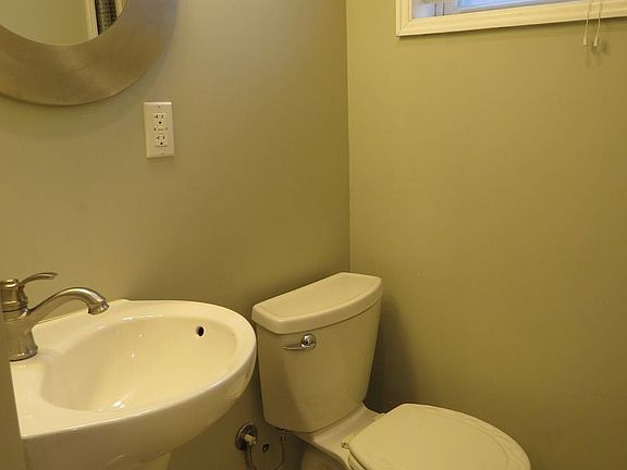 5th image of 9508 243rd St