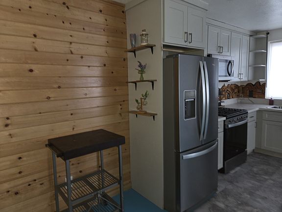5th image of 2033 C St Unit 10